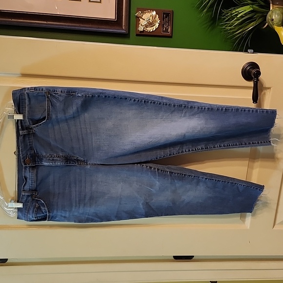 TERRA & SKY SKINNY JEANS - Picture 1 of 3
